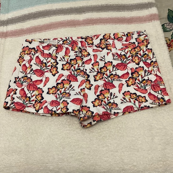 HurleyX Floral Shorts Size 9 - Picture 1 of 9
